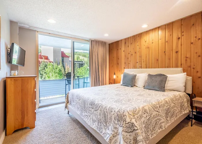 Holiday home Snowbridge Square 108